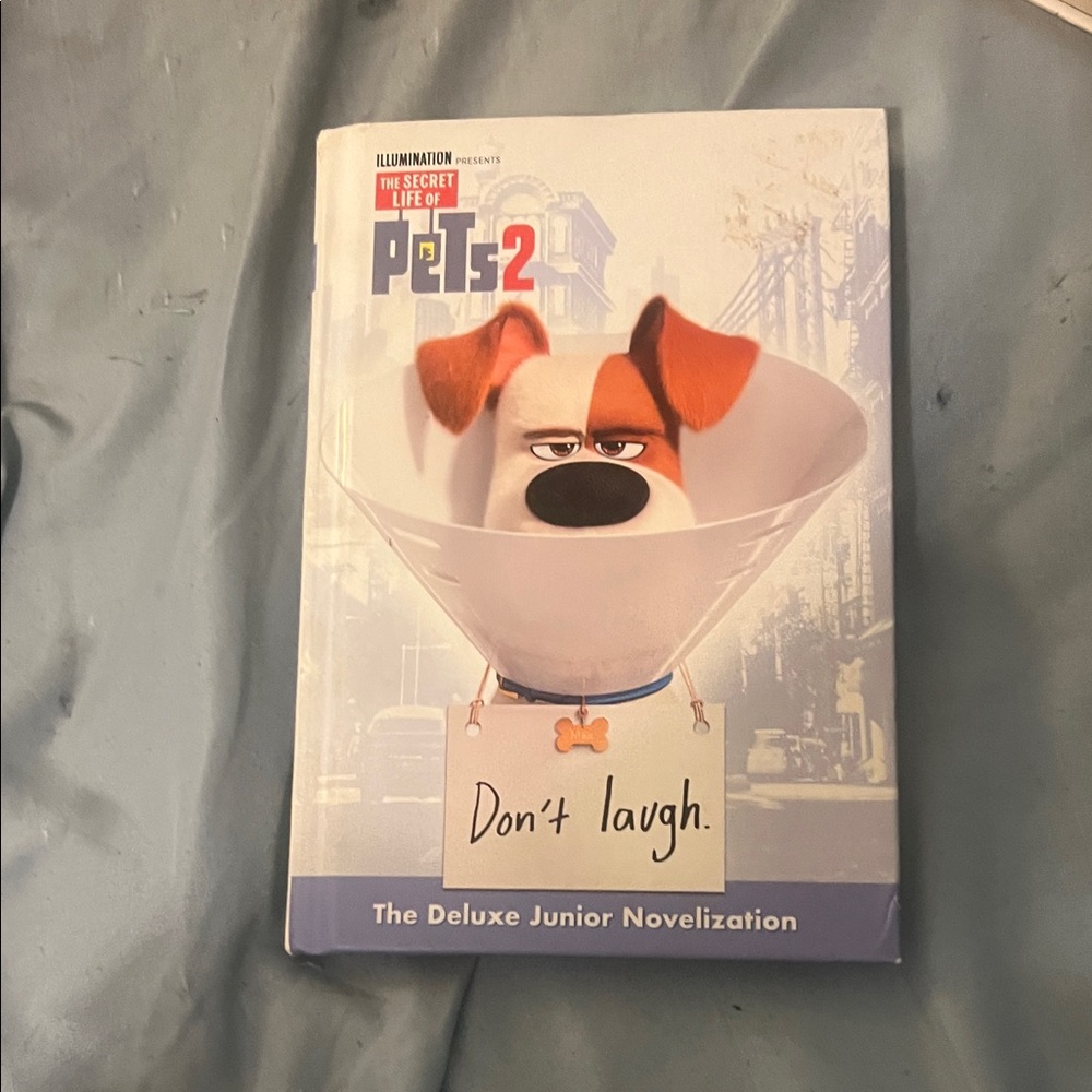 Disney The Secret Life of Pets 2 Novelization - White and Brown Cover